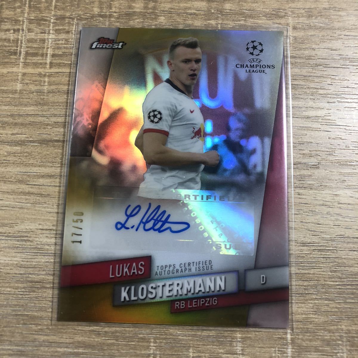 2020 Topps Finest Soccer UEFA CL Lukas Klostermann Auto Refractor ルーカス・クロスターマン RBライプツィヒ 直筆サインカード50枚限定_画像1