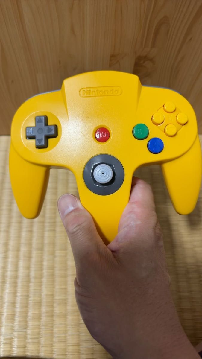 ニンテンドー64 コントローラー イエロー