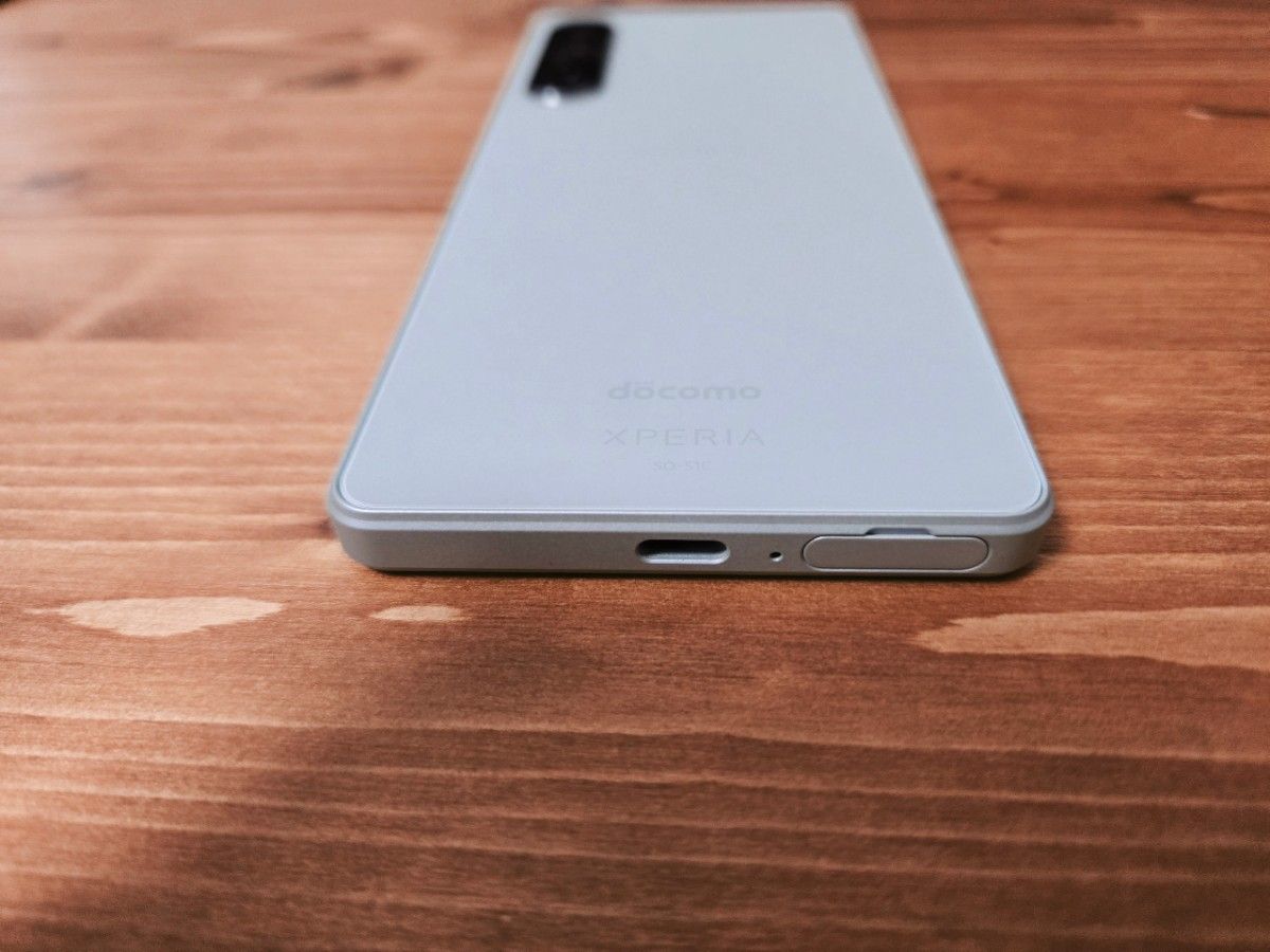 【未使用に近い】Xperia 1 IV SO-51C SIMフリーアイスホワイト 未使用に近い】Xperia 1 IV SO-51C SIMフリー アイスホワイト