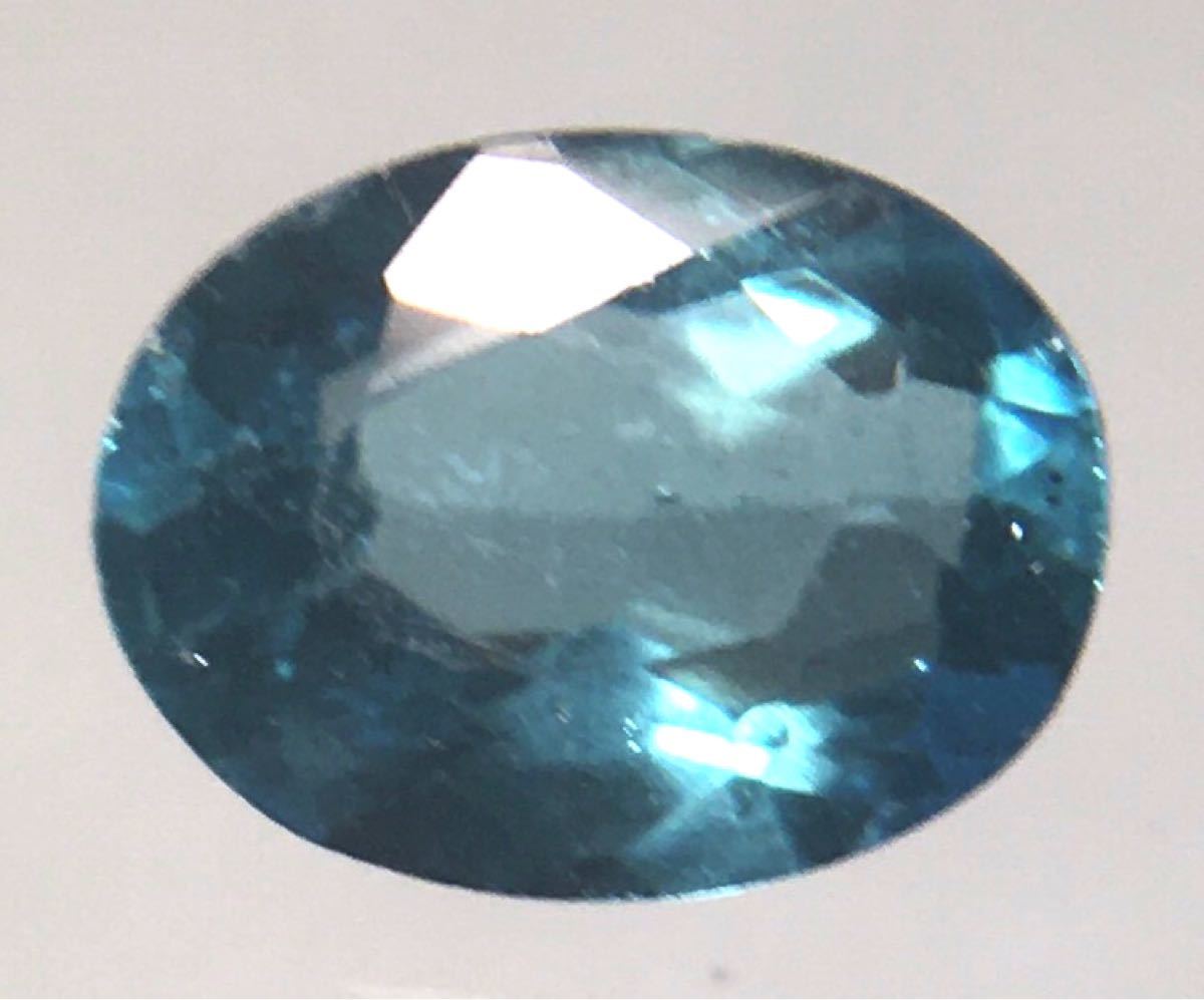 天然アパタイトオーバルカットルース1.10ct