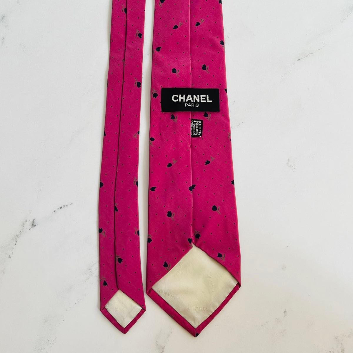 【お洒落度アップグレード♢】CHANEL *ネクタイ 良品 CHANEL ネクタイ シルク100% ハイブランド 花柄 おしゃれ