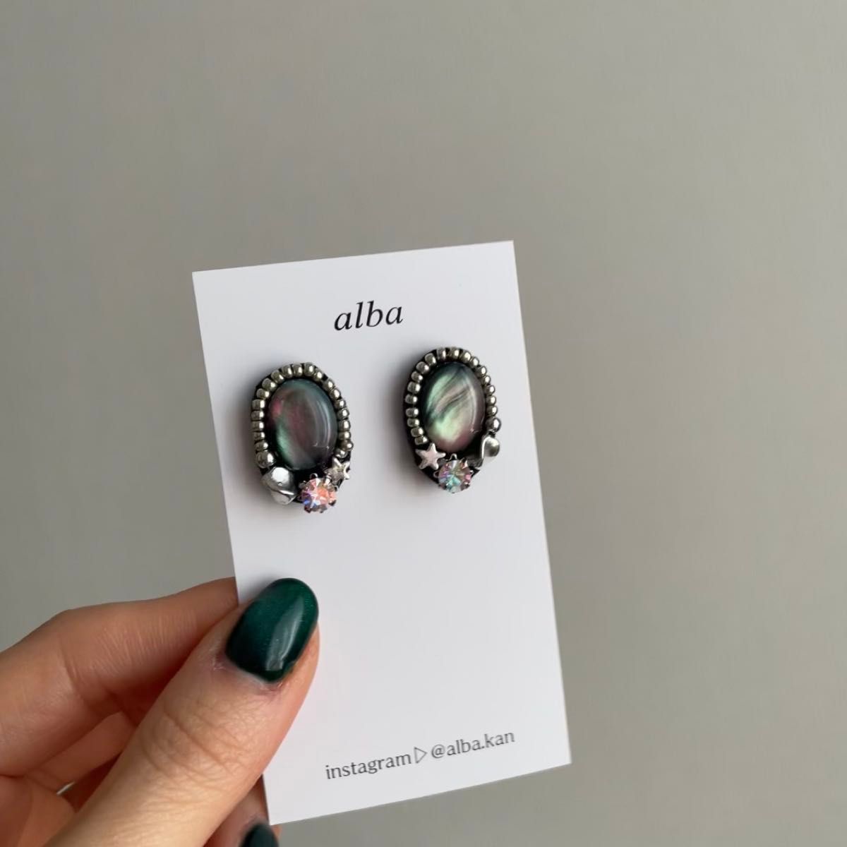No.86 ブラックシェル スター ビーズ刺繍ピアス/イヤリング