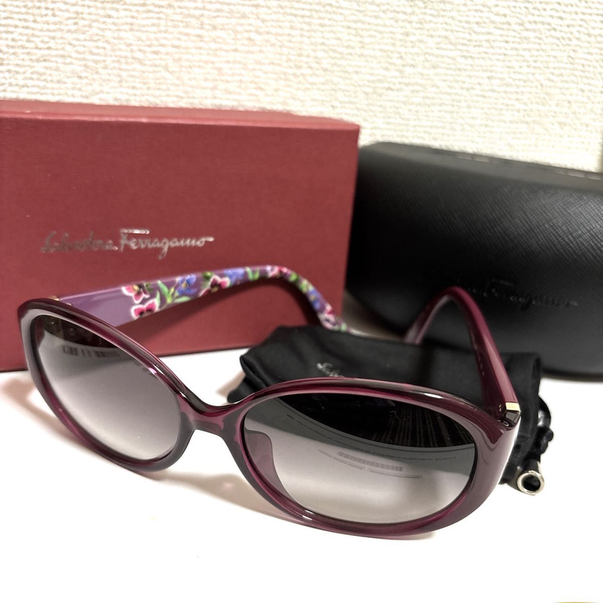専用 極美品 フェラガモ サングラス FERRAGAMO UVカット 57サイズ 極美品 フェラガモ サングラス FERRAGAMO UVカット 57サイズ