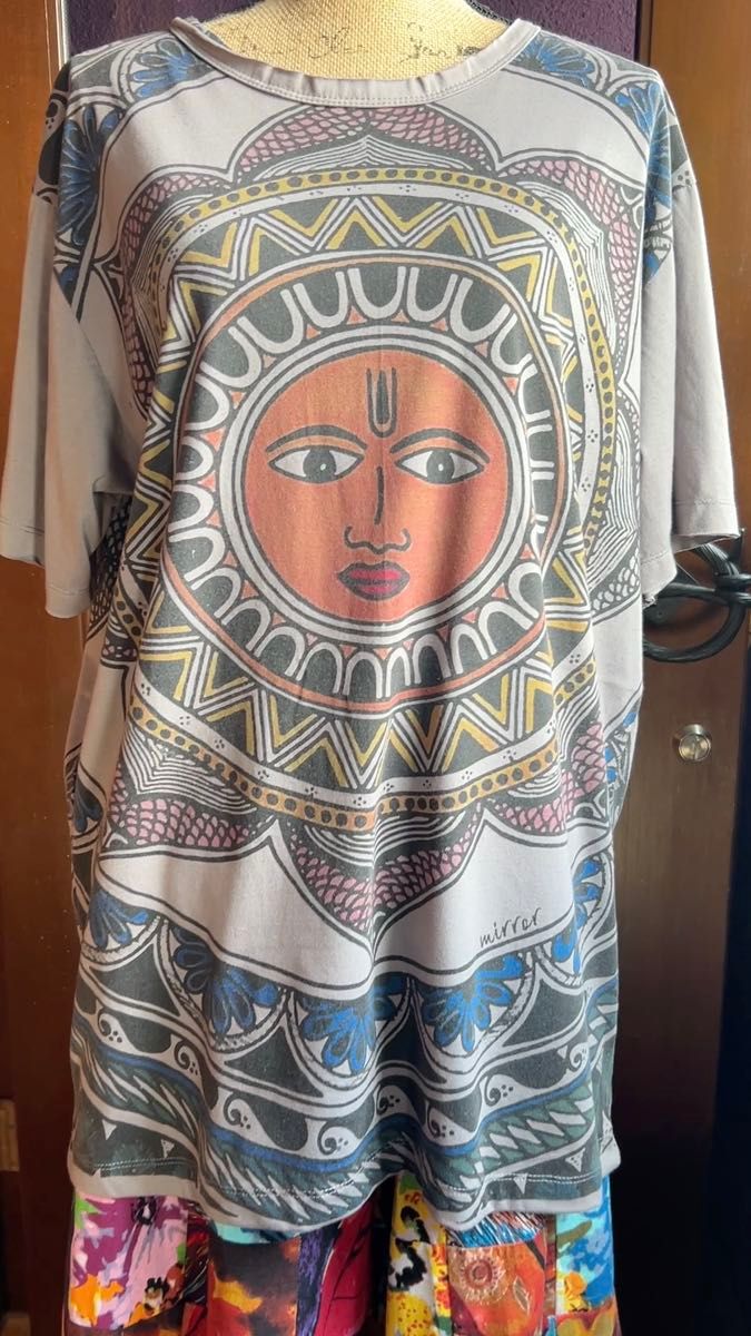 オーバーサイズ【タイ買付】MIRROR ビッグT Tシャツ エスニック アジアン エスニックファッション エスニックT 太陽