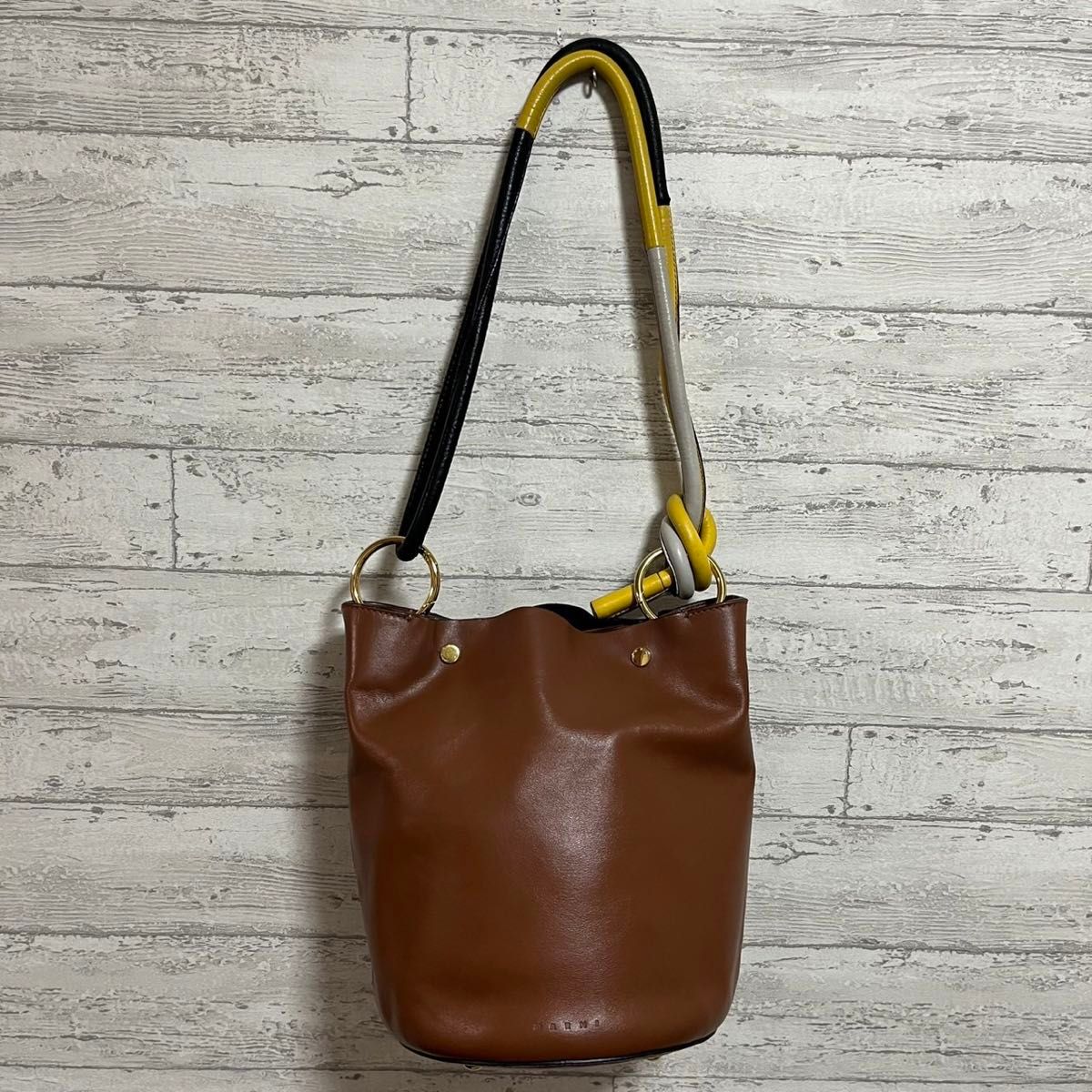 【MARNI】2WAY レザー ハンドバッグ *関税送料込み 美品 MARNI マルニ バケットバッグ 2way レザー ショルダー