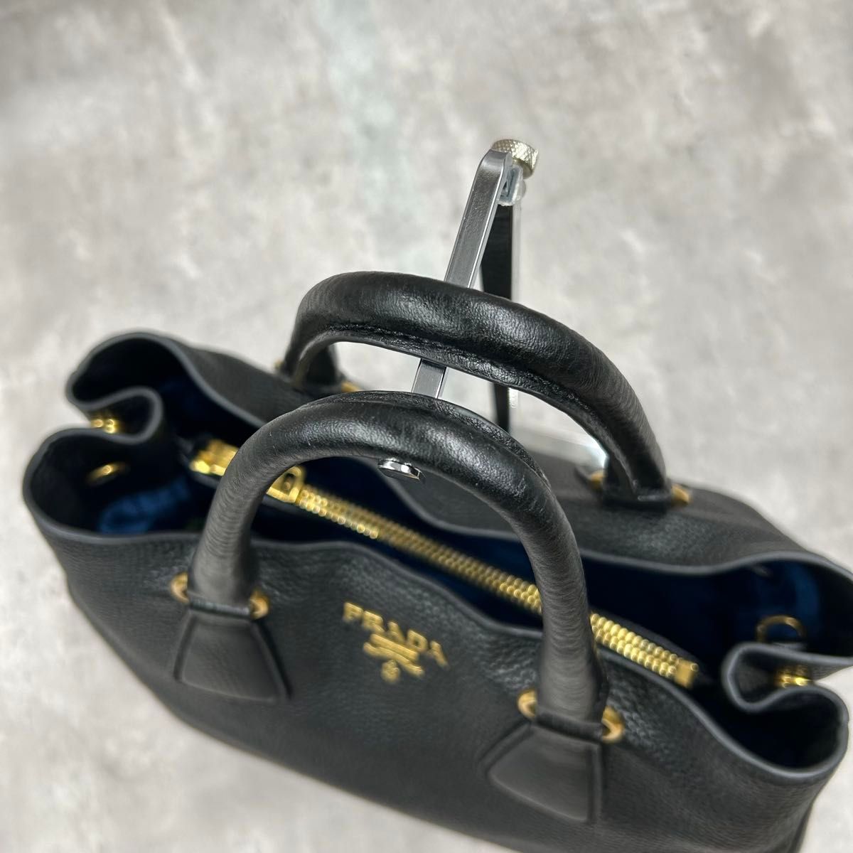 PRADA●ダイノトートバック ショルダーバック 2WAY 極美品】 プラダ ショルダーバッグ 2way トートバッグ ロゴ金具