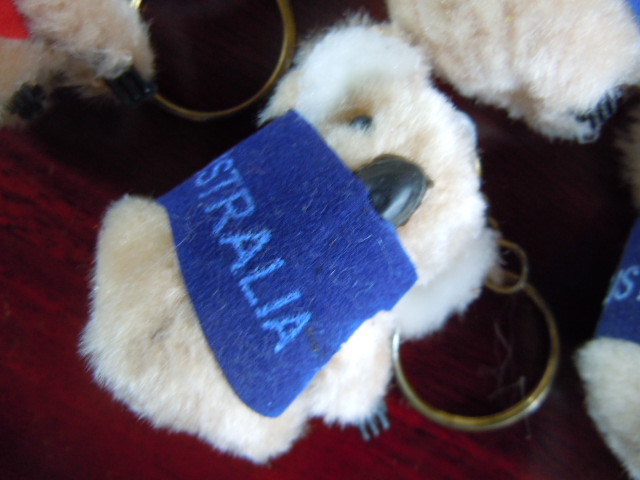 [ capital . clothes manufacture Sugimoto shop ]> possible love appear koala. bag ...>sido knee airport . buy > red * blue * yellow * green > any 2 pcs > especially high class goods is not 