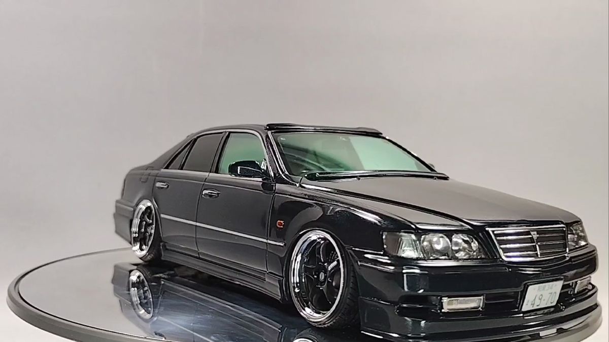 アオシマ 1/24 アンクエルション Y33 シーマ '96 完成品