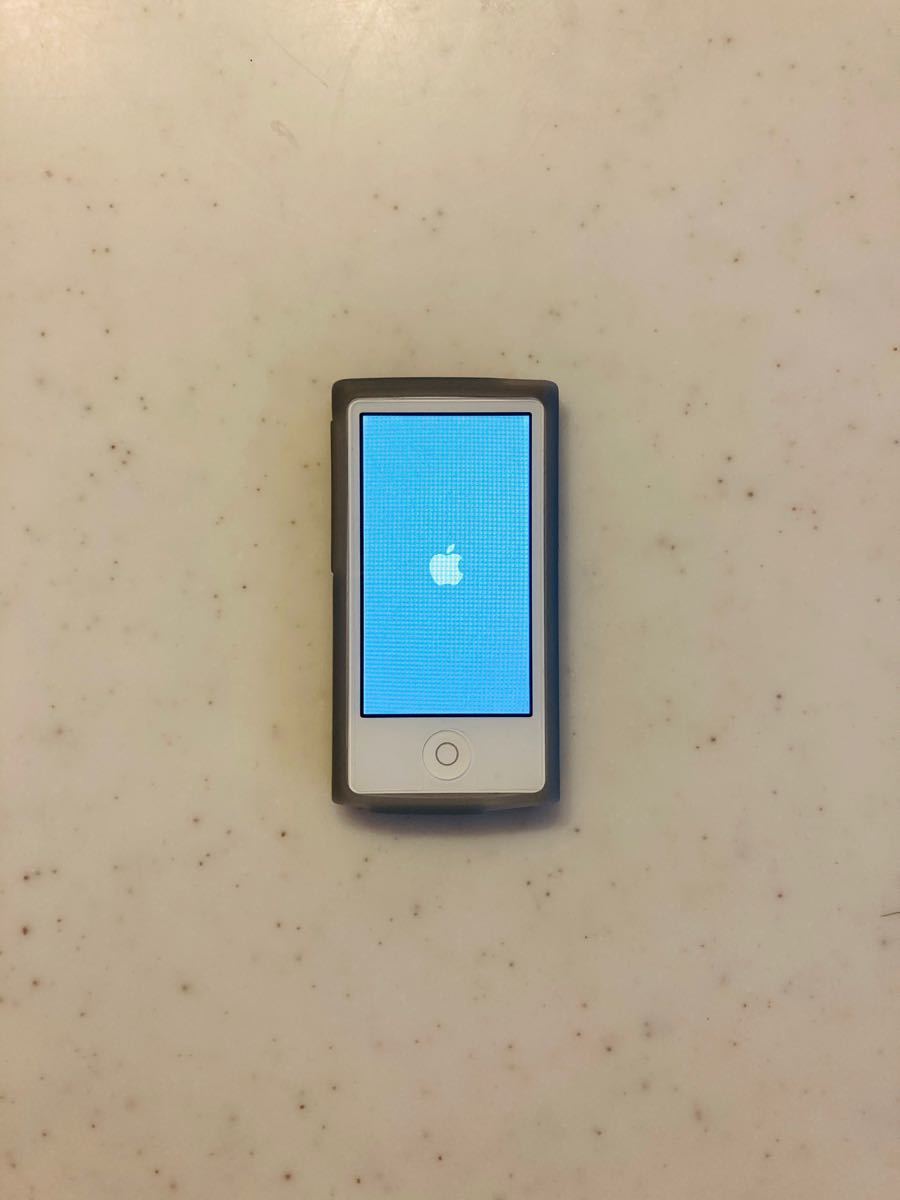 オンラインストア売れ済 新品未開封　Apple iPod Nano 16GB blue MD477J/A ポータブルプレーヤー