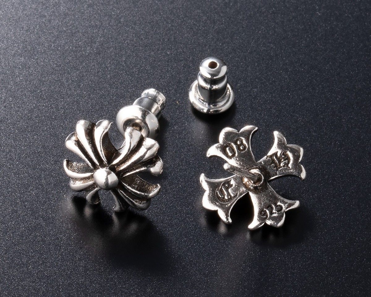 両耳 SILVER925銀素材 クロススタッドピアス 高品質 アンティーク調 シルバー925 ピアス クロス 十字架 キャッチ付 両耳 匿名配送