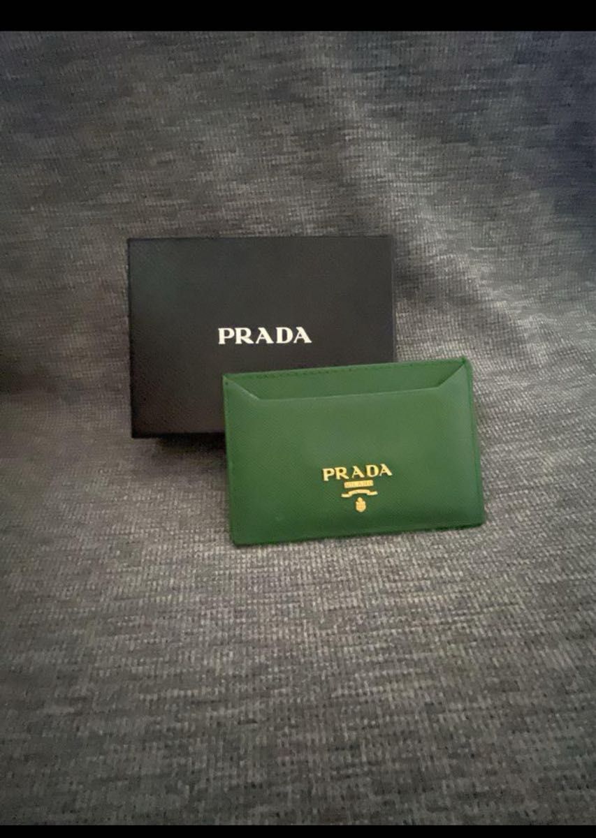 【未使用品、値下げしました】PRADA カードケース 名刺入れ PRADA カードケース 名刺入れ グリーン レザー|Yahoo!フリマ