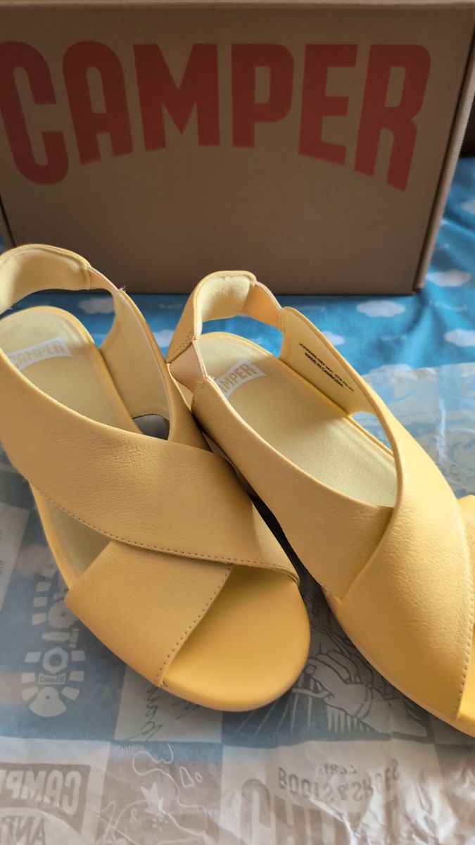 大幅値下げしました!【未使用品(新品)】CAMPER カンペールBALLOON サンダル ライトイエロー 【価格相談可】
