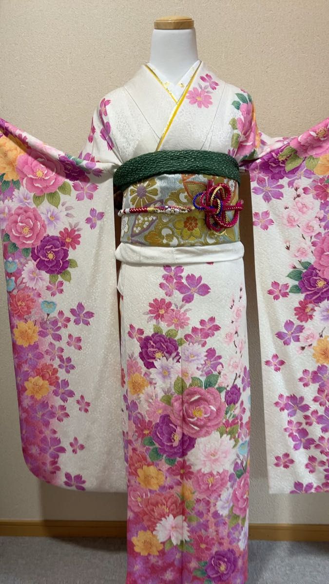 振袖5点セット 正絹 着物 白地着物 ピンク色 成人式 前撮り 袋帯 女の子 刺繍