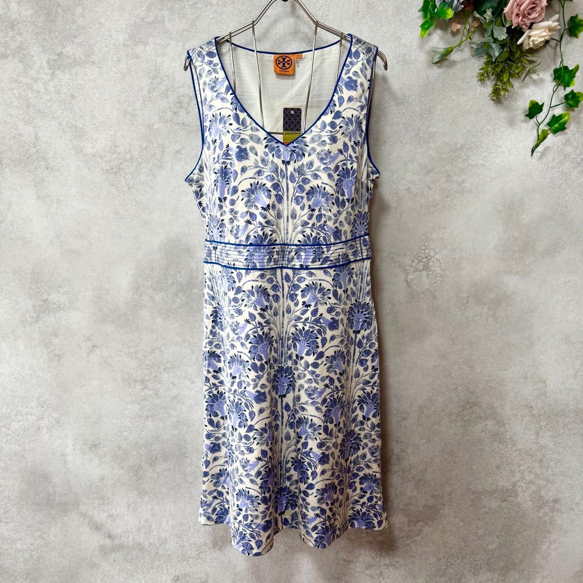Tory Burch (トリーバーチ)シルクワンピース 新品】TORY BURCH トリーバーチ シルク ワンピース ノースリーブ