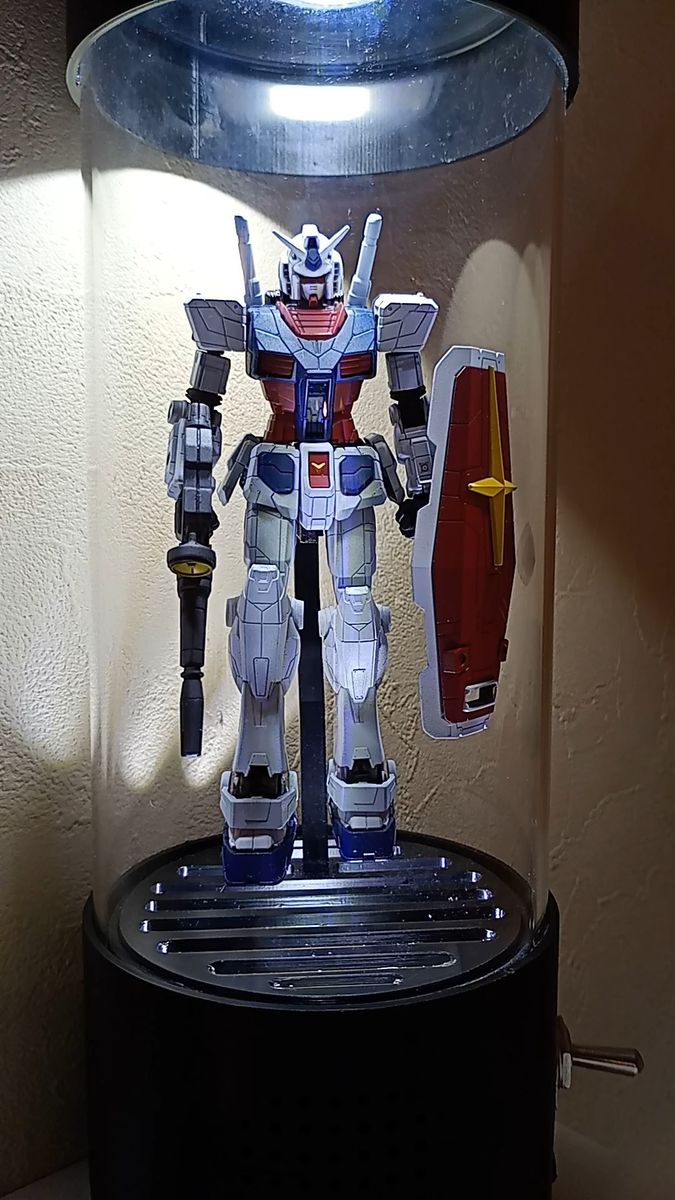 ガンダム RX-78F00/E GUNDAN Bluetoothスピーカー 上下LEDライト ガラス コレクションケース