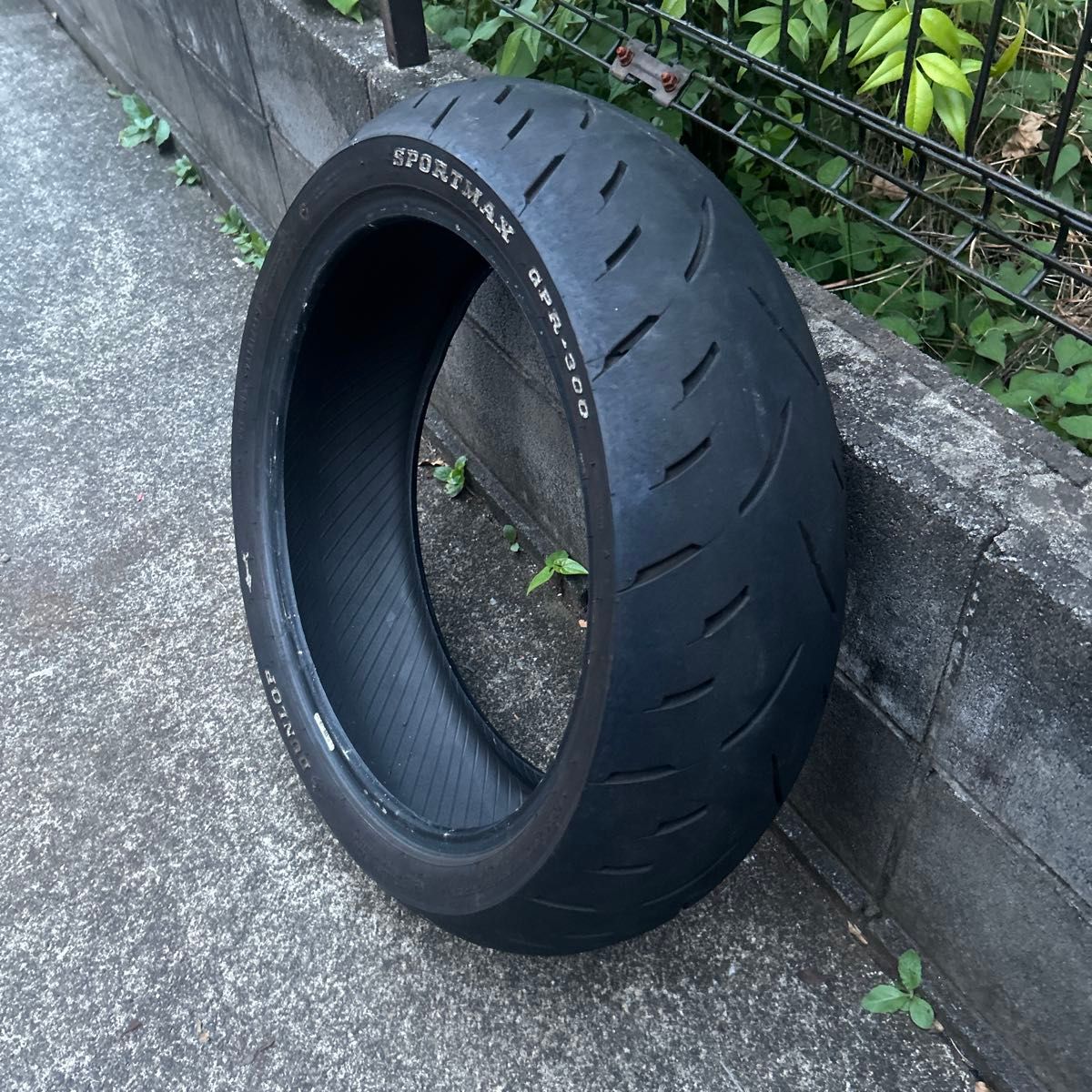 24年式 バリ山 DUNLOP SPORTMAX GPR3 180/55zr17 24年式 バリ山 DUNLOP SPORTMAX GPR3 180/55zr17|Yahoo!フリマ