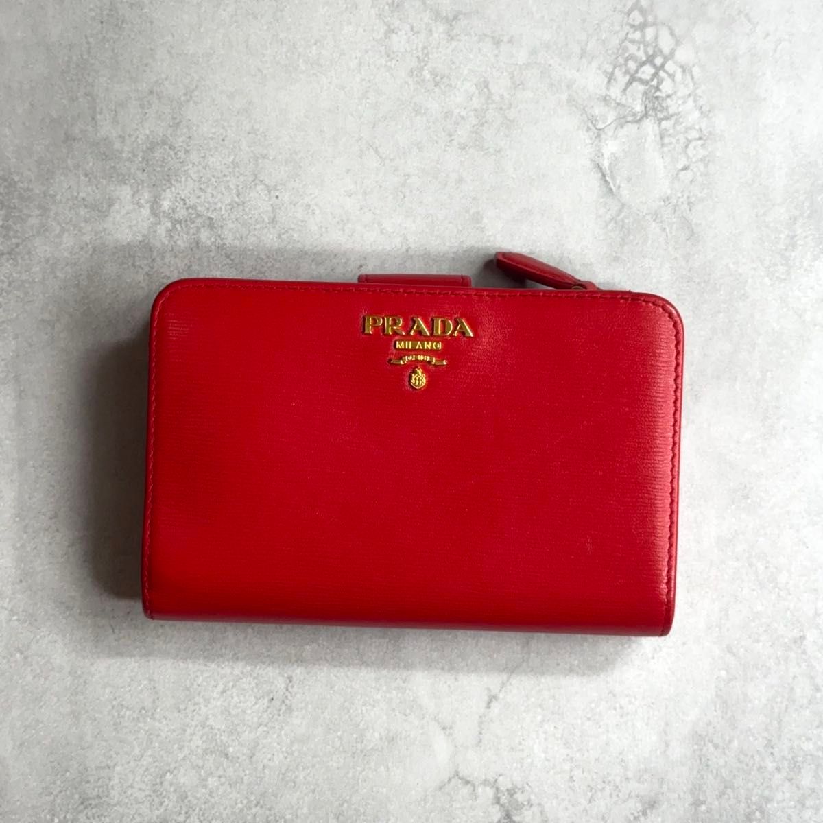 国内直営 **PRADA** レザー二つ折り 財布 コンパクトウォレット 美品】 PRADA プラダ / Lジップコンパクトウォレット 二つ折り