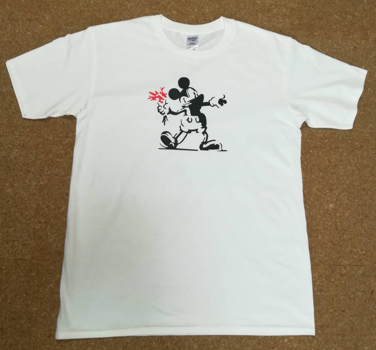 2xl ミッキー花束 バンクシーパロt プリントtシャツ白 イラスト キャラクター 売買されたオークション情報 Yahooの商品情報をアーカイブ公開 オークファン Aucfan Com