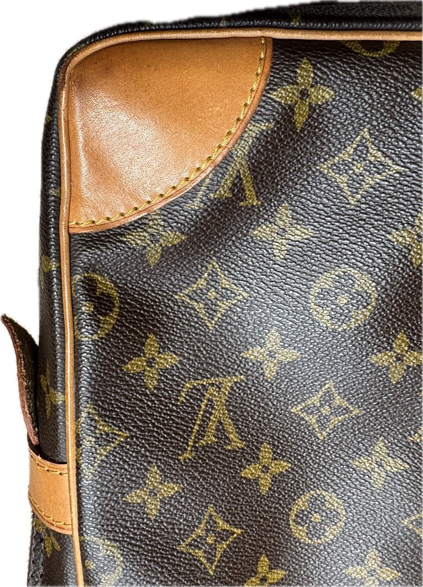 【漂う高級感】 LOUIS VUITTON モノグラム M40226 ポルト Louis Vuitton ルイヴィトン モノグラム ポルトドキュマン