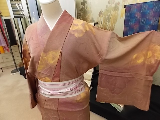 きもの今昔1392 小紋のきもの正絹袷蒔き糊蝋彩手描き染め凄い手間