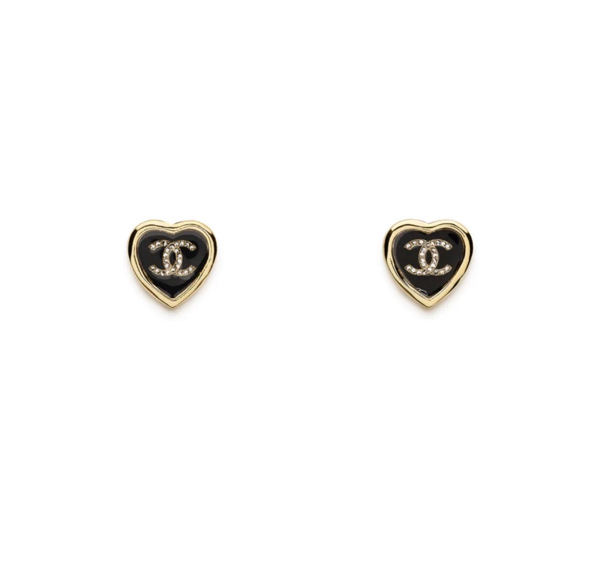 【25B パーティシーンにも最適】CHANEL ピアス ゴールドハート 新品未使用 シャネル ピアス ハート ccロゴ ゴールド 25B 最新作