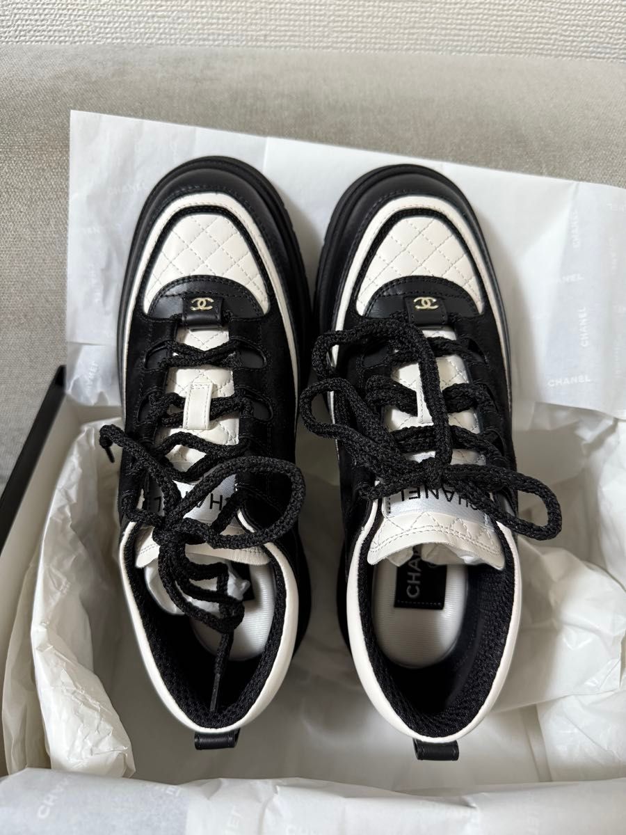 【25B☆完売必須☆】CHANEL スニーカー 新品未使用 シャネル スニーカー 38 黒白 25B 超希少 完売品