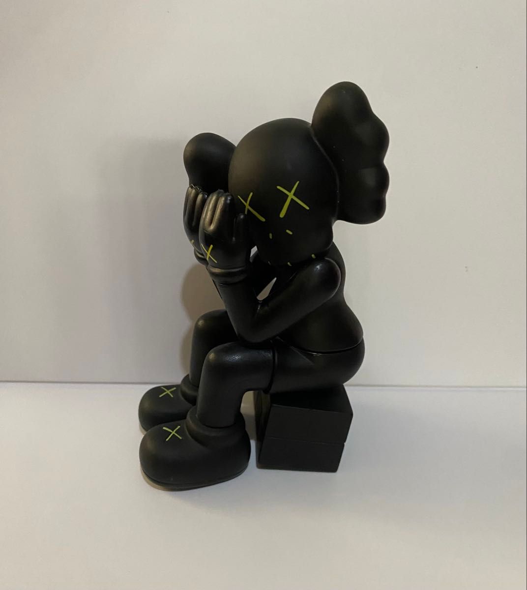 KAWS フィギュア 3体セット箱無し KAWS フィギュア 3体セット箱無し|Yahoo!フリマ(旧PayPayフリマ)