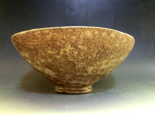 茶碗□古い時代物伊羅保平茶碗 クレーター釉 黄瀬戸 お茶道具 古玩 古