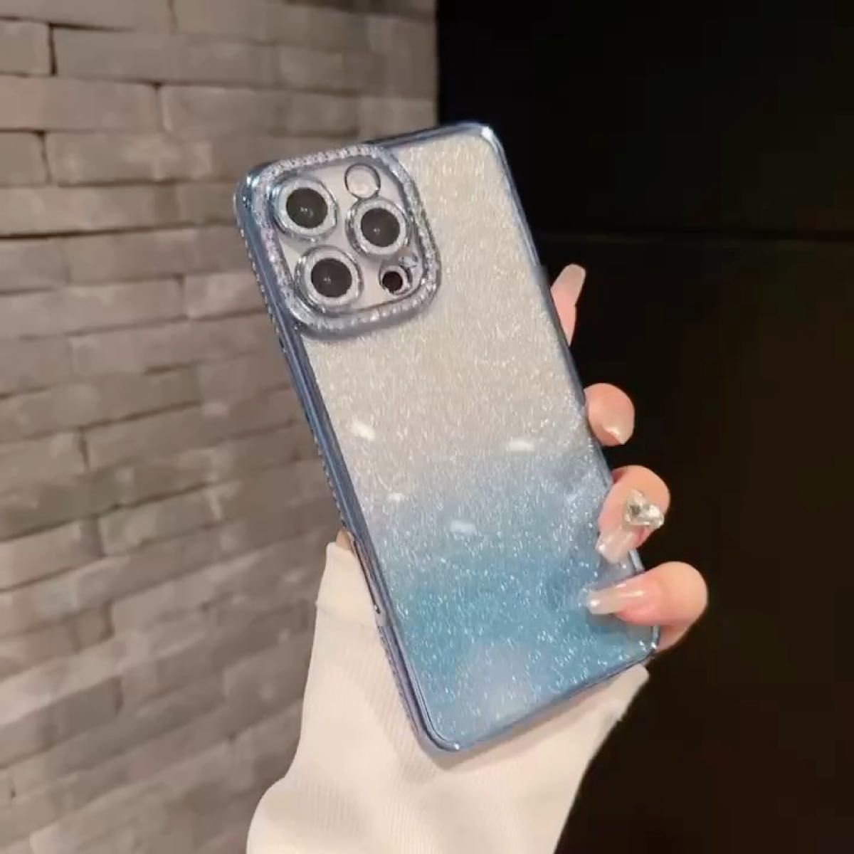 iPhone16pro ゴールド ゴージャス ラメグリッター ラインストーン キラキラ グラデーション 2way シリコン 人気