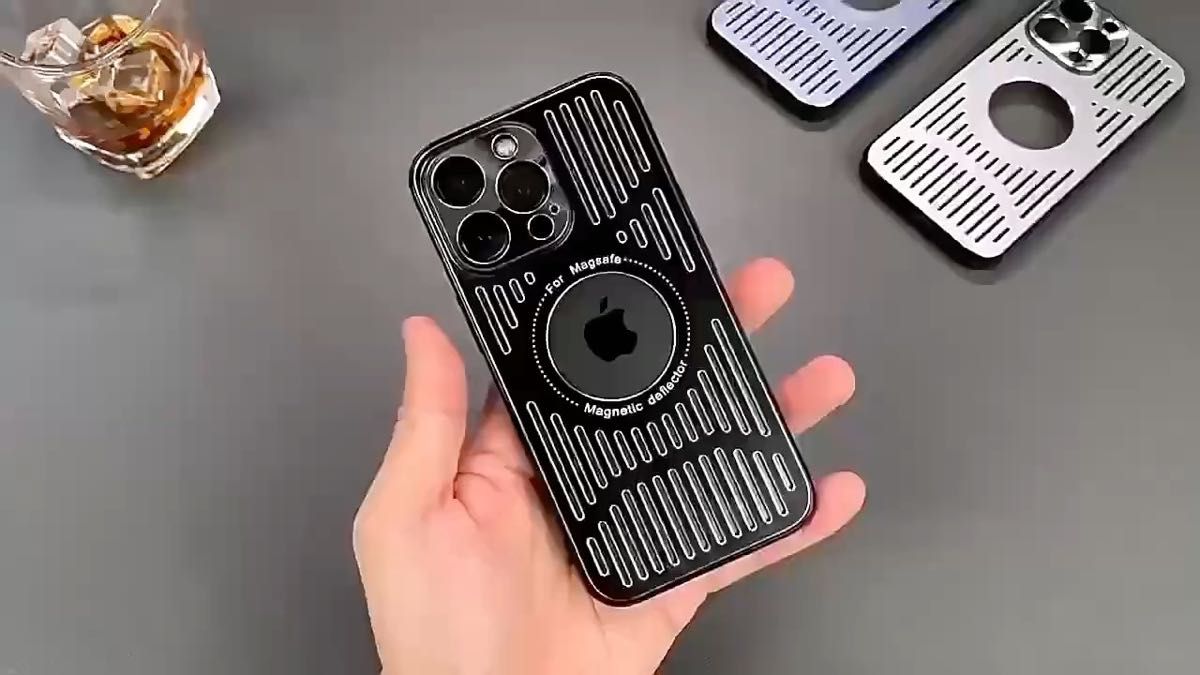 iPhone13pro シルバー MagSafe 耐衝撃 iPhone ケース アルミニウム カード収納 韓国 人気 安い