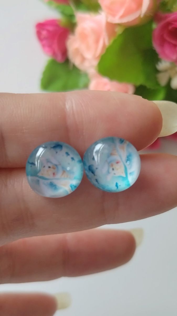 泳ぐ猫。ハンドメイドピアス1点のみ