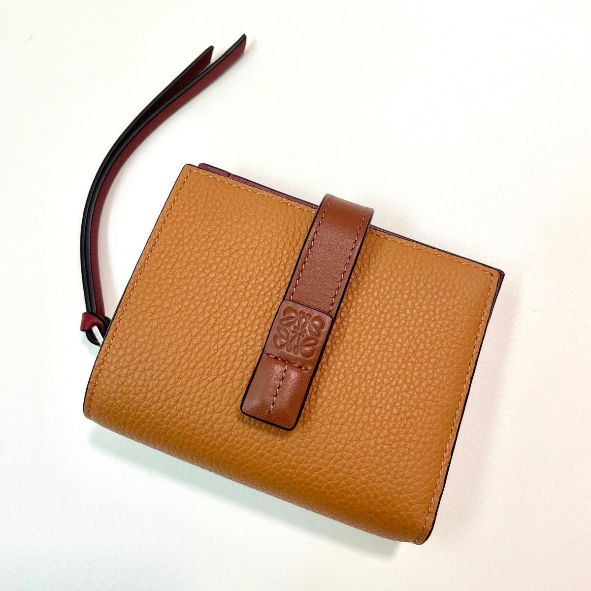 LOEWE ロエベ 二つ折り ウォレット COMPACT ZIP レザー ミニ財布 LOEWE ロエベ 二つ折り財布 ウォレット COMPACT ZIP レディース