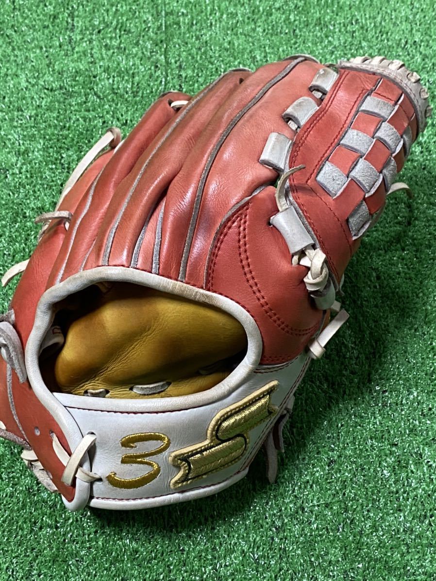 オリックスバファローズ 3 安達了一 公式戦実使用グラブ オリックスバファローズ 3 安達了一 公式戦実使用グラブ