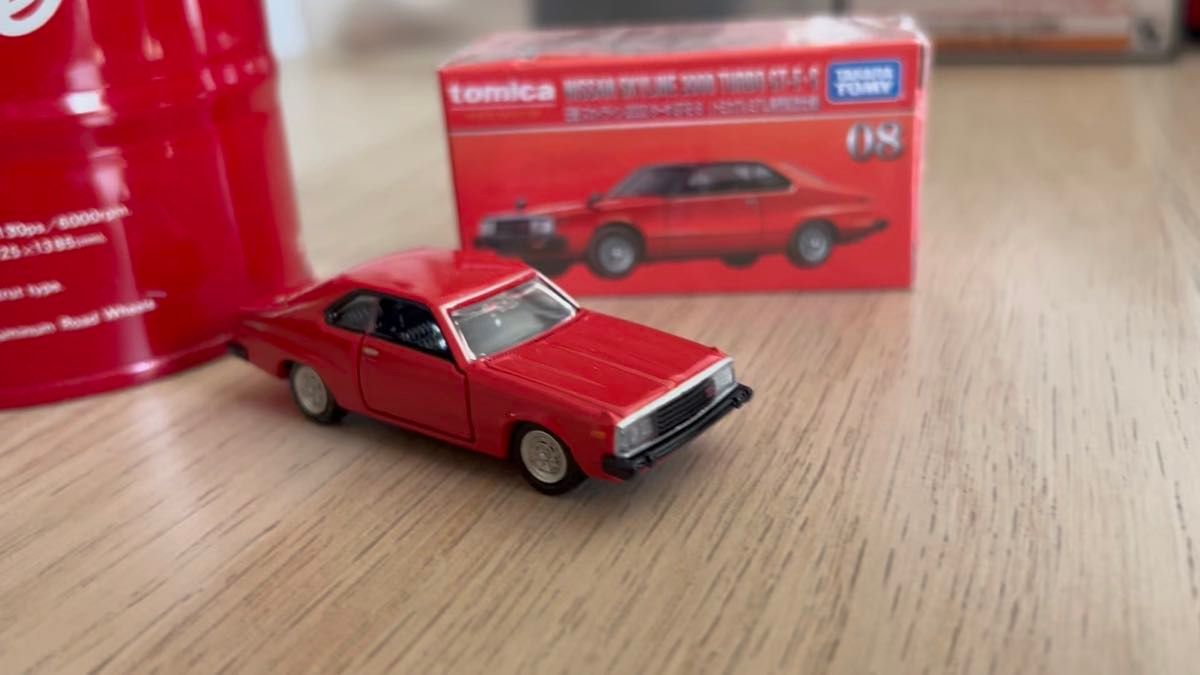 トミカプレミアム 日産 スカイライン 2000ターボGT-E・S レッド