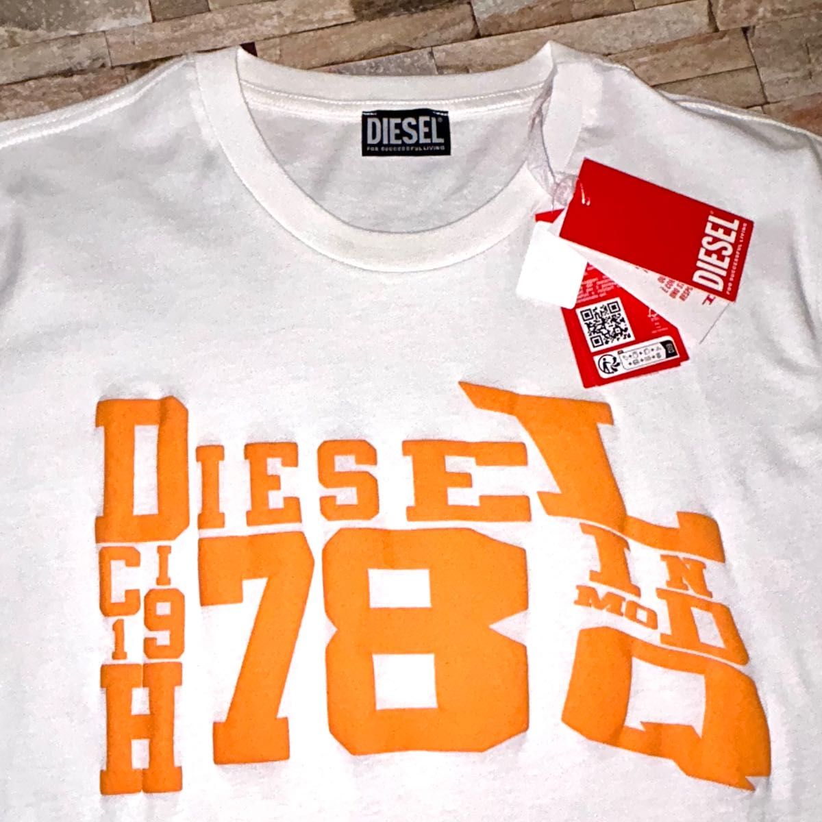 DIESEL◆ロゴ クルーネック トップス 新品】DIESEL ディーゼル/クルーネック グラフィックロゴ