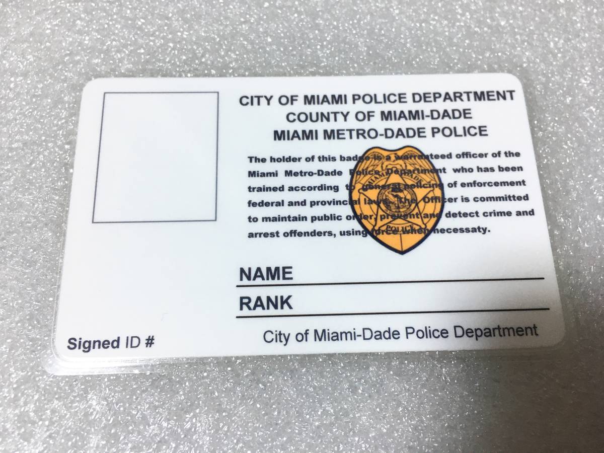 80年代アメリカドラマグッズ 特捜刑事マイアミバイス マイアミ警察 IDカードプロップ ブランク未記入タイプ