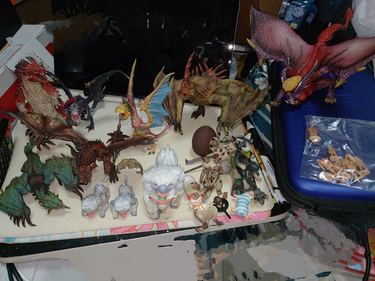 モンスターハンター フィギュアのみ モンスター生態全書 10点セット モンスターハンター モンスター生態全書 フィギュアのみ|Yahoo