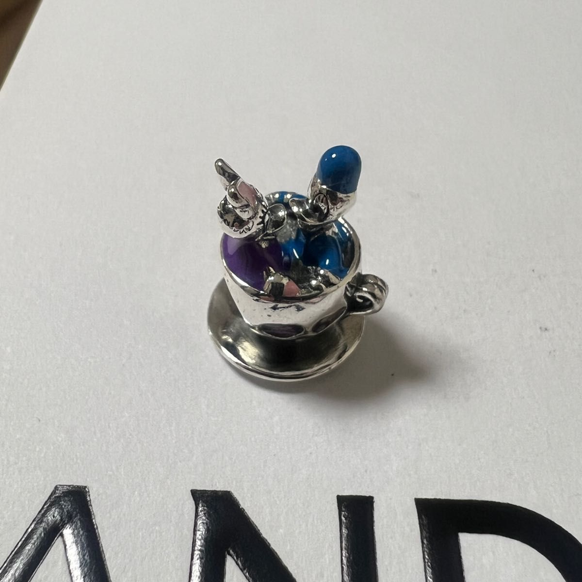☆Disney x PANDORA☆ドナルド&デイジー ティーカップチャーム Pandora ディズニーパーク限定 ドナルド&デイジーのティーカップ