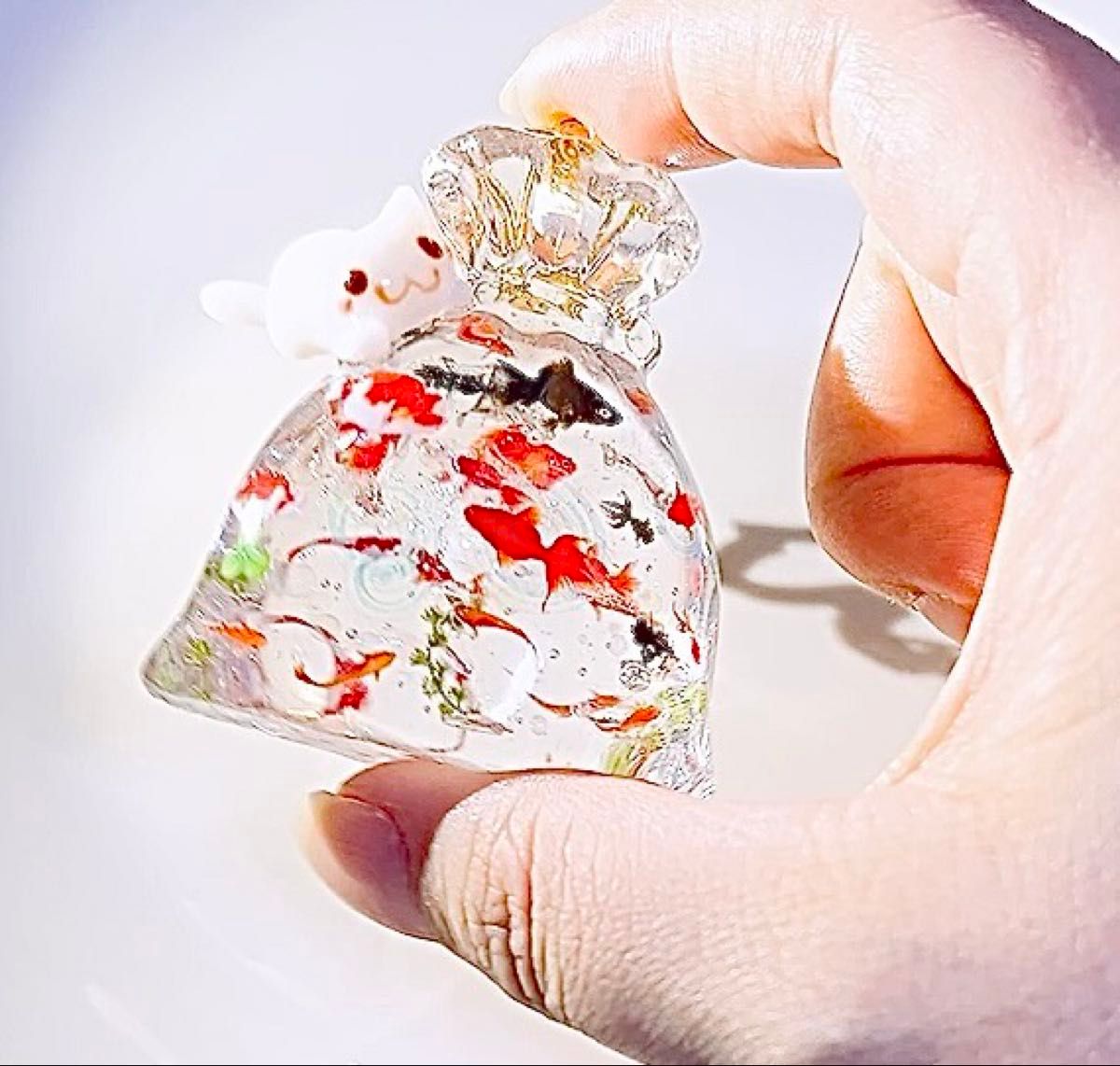即買い◎再販×8 大きめ 金魚袋にじゃれつく猫*涼しげ立体バッグチャーム 値下げ質問不可