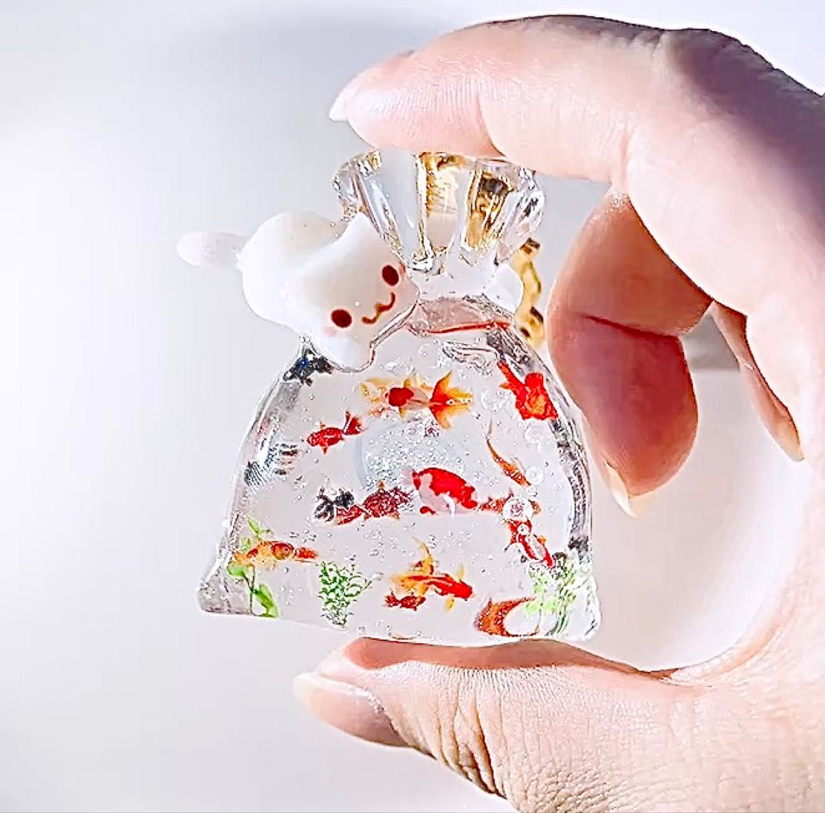 即買い◎再販×7 大きめ 金魚袋にじゃれつく猫*涼しげ立体バッグチャーム 値下げ質問不可