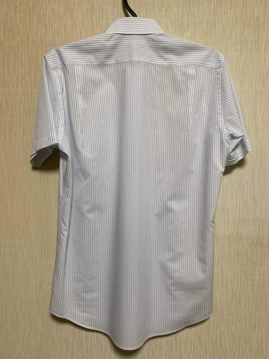 ヤフオク Vol 17 美品 Uniqlo ユニクロ 半袖yシャツ Sサイ