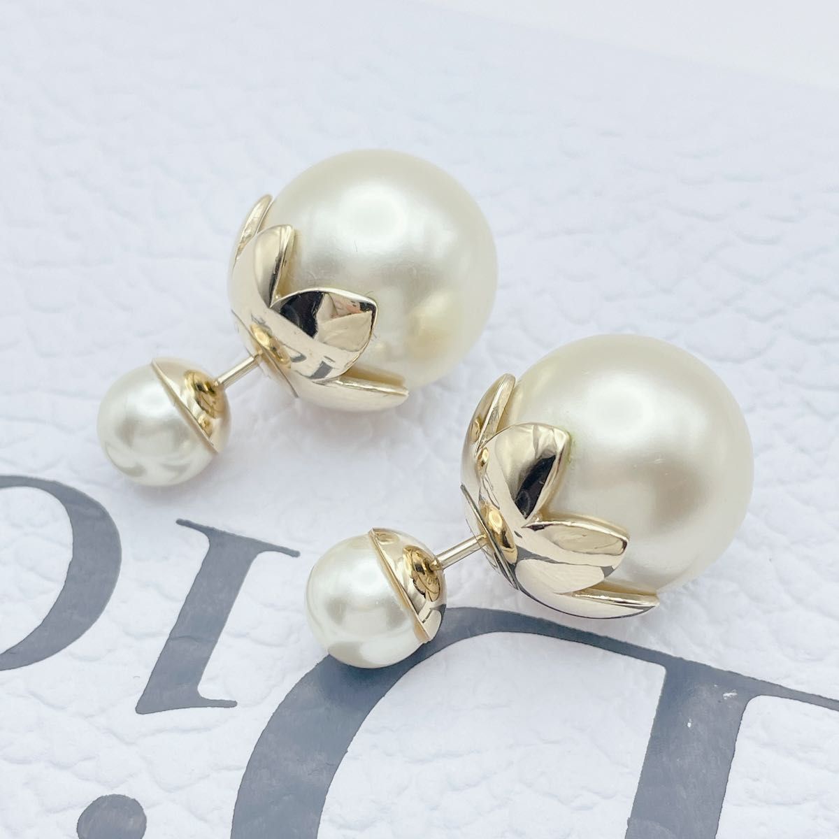 【Dior】 要在庫確認 トライバル ピアス パール Christian Dior ピアス トライバル パール フラワー ゴールド
