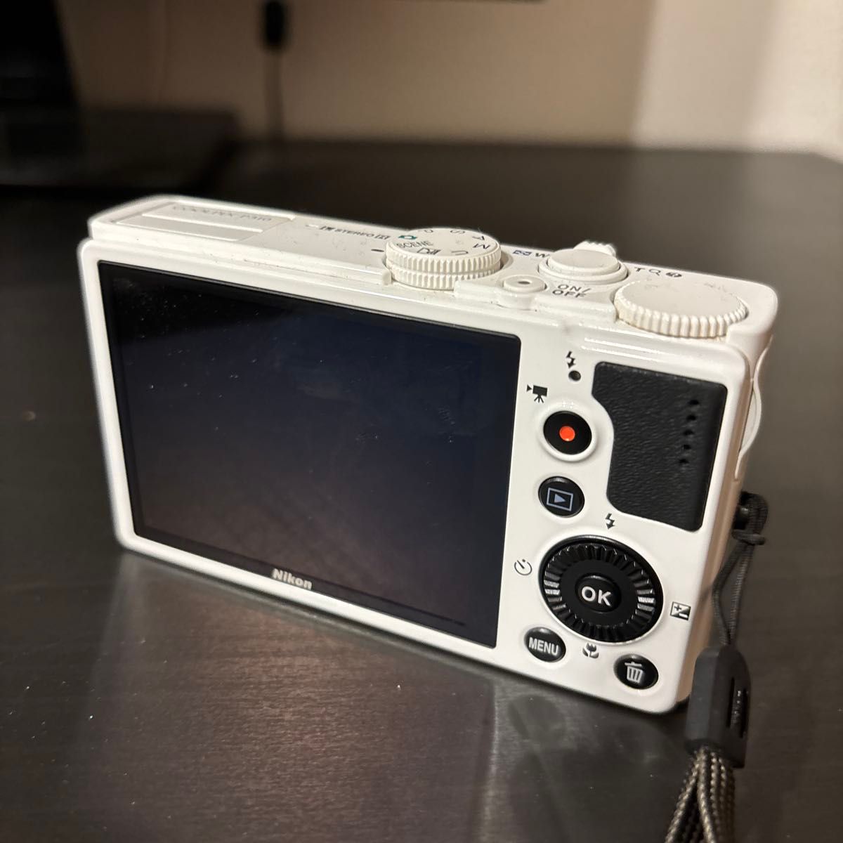 Nikon COOLPIX p310 ジャンク品 ジャンク品】COOLPIX P310 Nikon コンパクトデジタルカメラ 充電