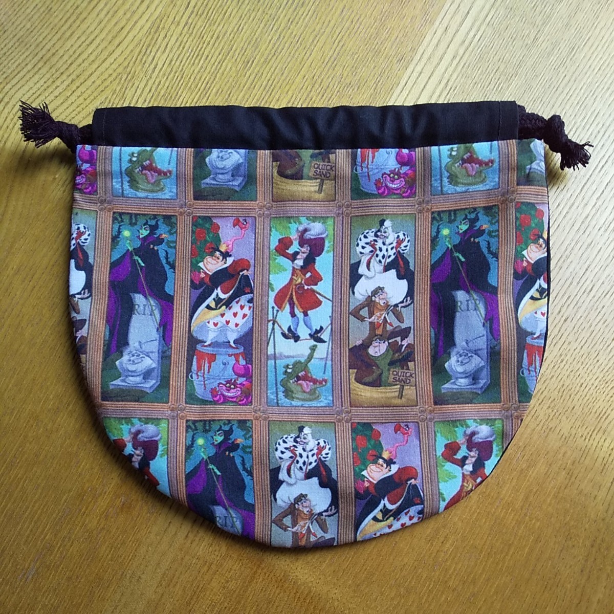 Paypayフリマ ハンドメイド ヴィランズ リメイク 円型 巾着 ディズニー きんちゃく Paypayフリマ ハンドメイド ヴィランズ リメイク 円型 巾着 ディズニー きんちゃく