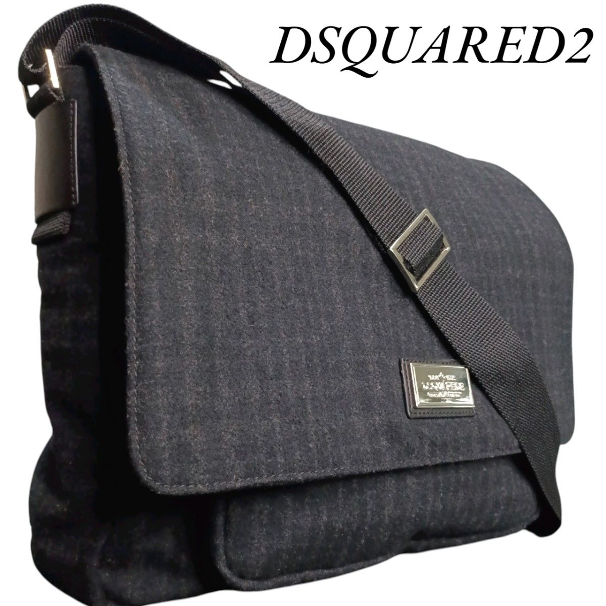 Dsquared2 ロゴ プレート ジップ ショルダー バッグ DSQUARED2 ディースクエアード チェック フラップ ロゴプレート