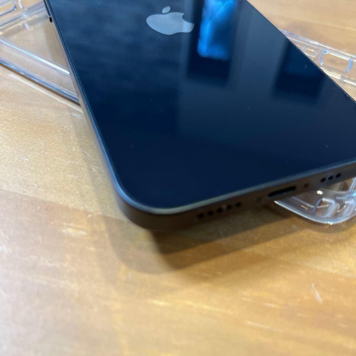 【ジャンク品】iPhone8 64GB 背面ガラス割れ SiMなし 背面割れにつきジャンク扱い】 iPhone8 64GB SIMフリー 海外仕様