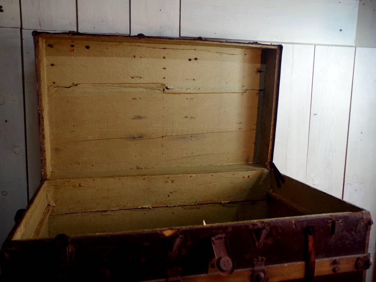 アメリカ　アンティーク　古い木と鉄のトランク　3　/　収納　ボックス　箱　テーブル_画像6