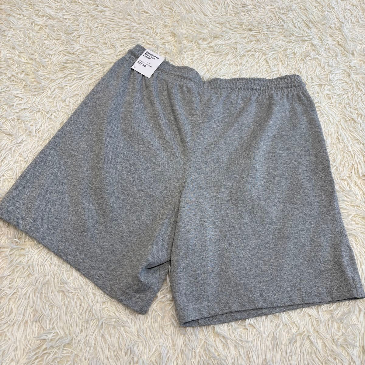 新品タグ付き ナイキ ショートパンツ スウェット生地 裏起毛 グレー S 新品 ナイキ スウェット ハーフパンツ クラブ ニット ショート