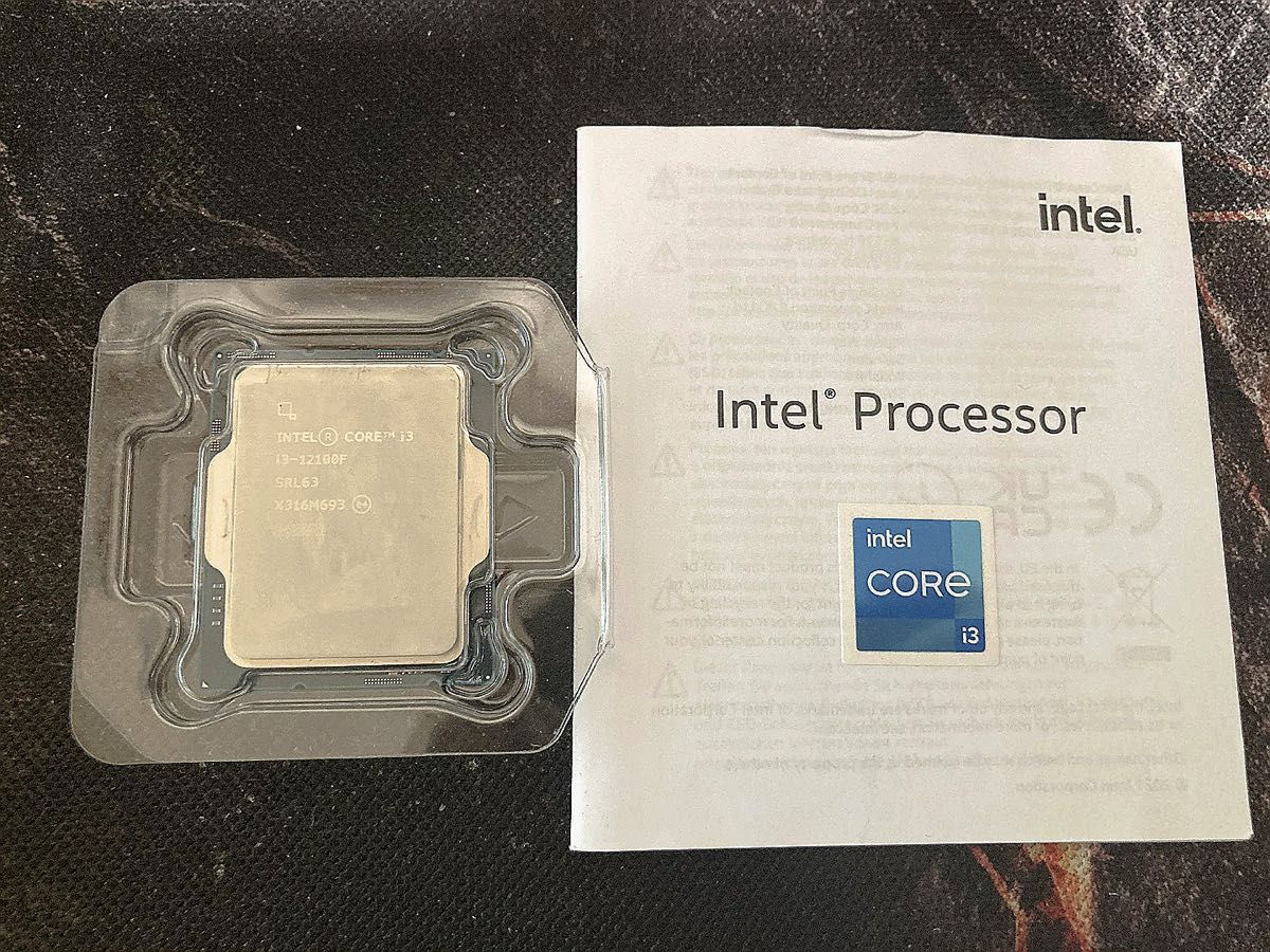 Intel Core i3-12100F + 純正クーラー Intel Core i3-12100F + 純正クーラー Intel Core i3-12100F +