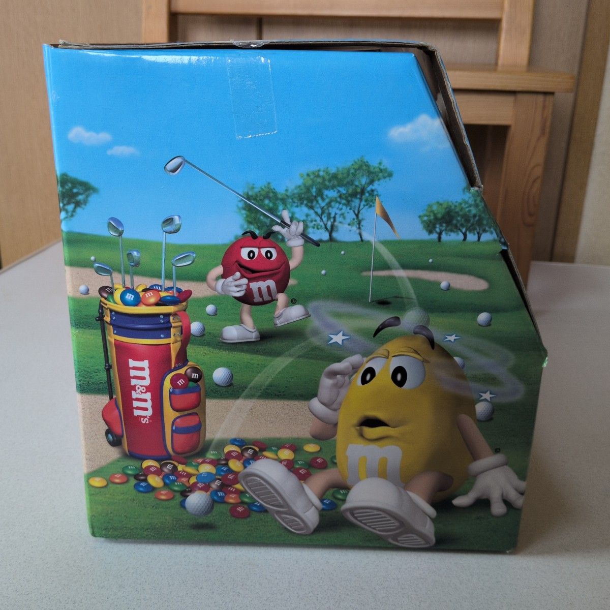 M & M' Sディスペンサー セサミストリート ミニテーブル M & M' Sディスペンサー セサミストリート ミニテーブル